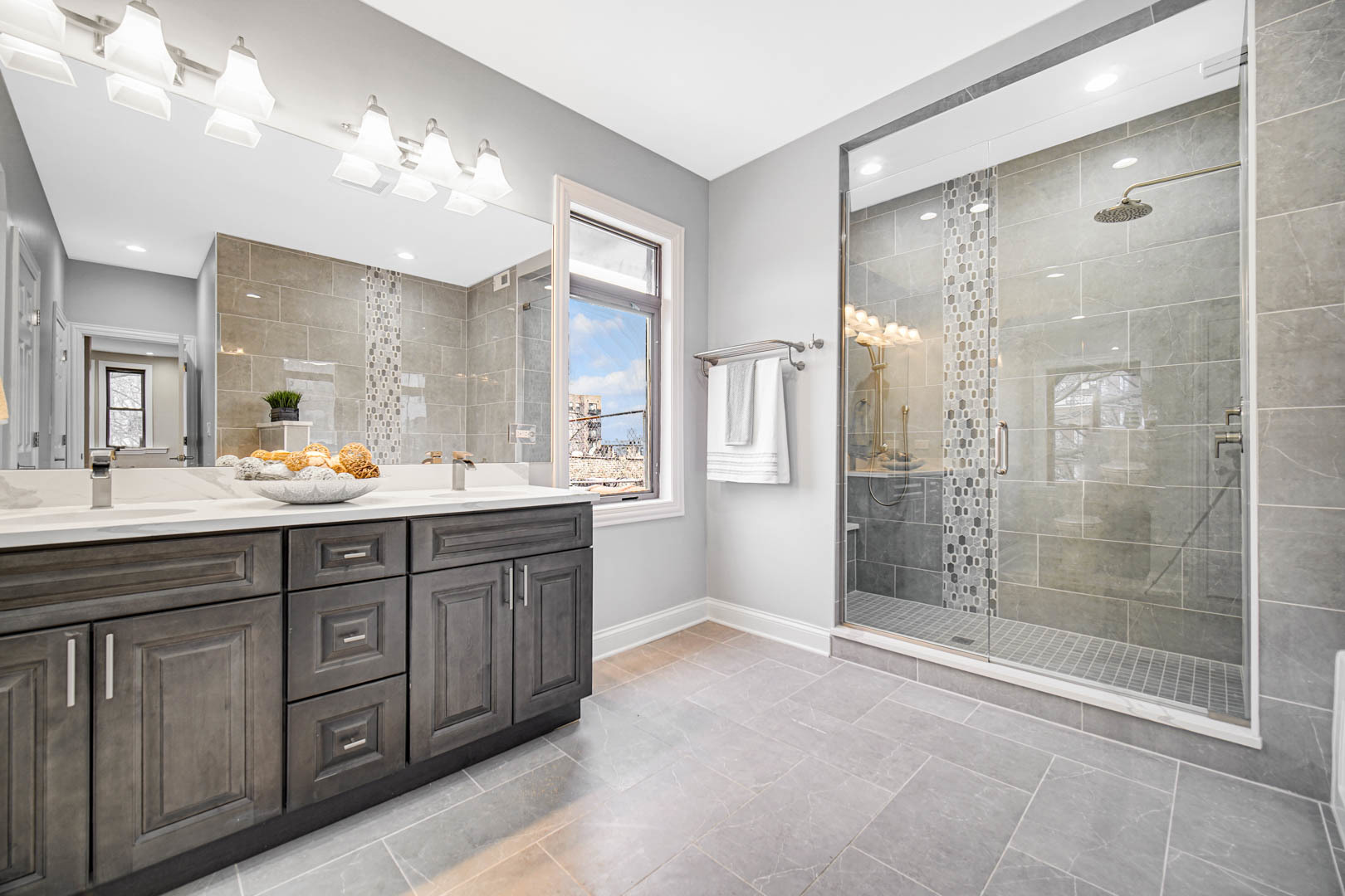 4558 South Ellis Avenue Chicago IL 60653