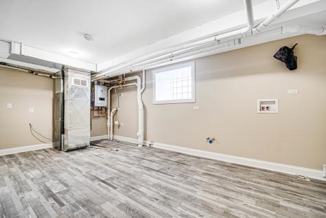 4558 South Ellis Avenue Chicago IL 60653