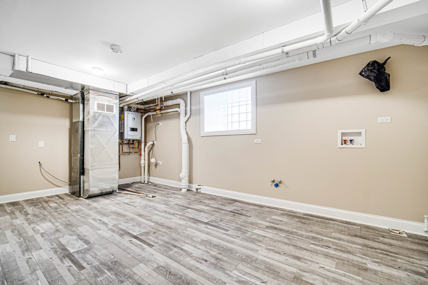 4558 South Ellis Avenue Chicago IL 60653
