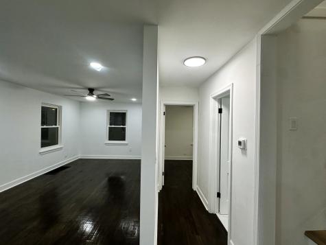 10055 South Oglesby Avenue Chicago IL 60617