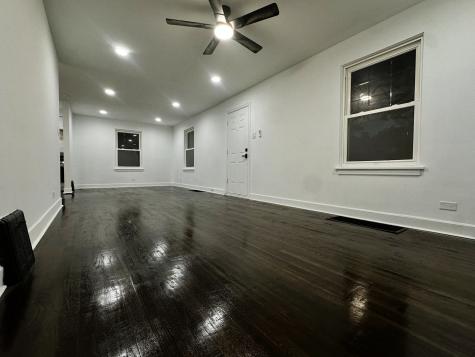10055 South Oglesby Avenue Chicago IL 60617