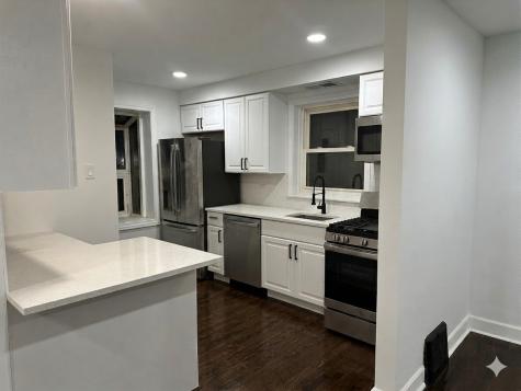 10055 South Oglesby Avenue Chicago IL 60617