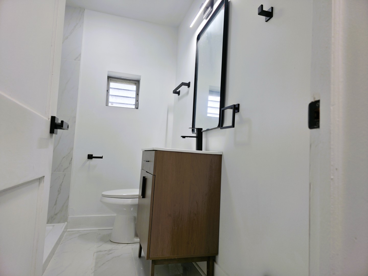 10055 South Oglesby Avenue Chicago IL 60617