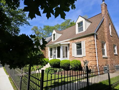 10055 South Oglesby Avenue Chicago IL 60617
