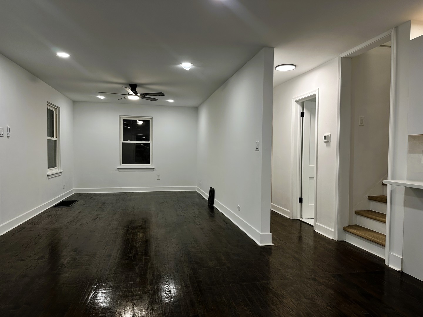 10055 South Oglesby Avenue Chicago IL 60617