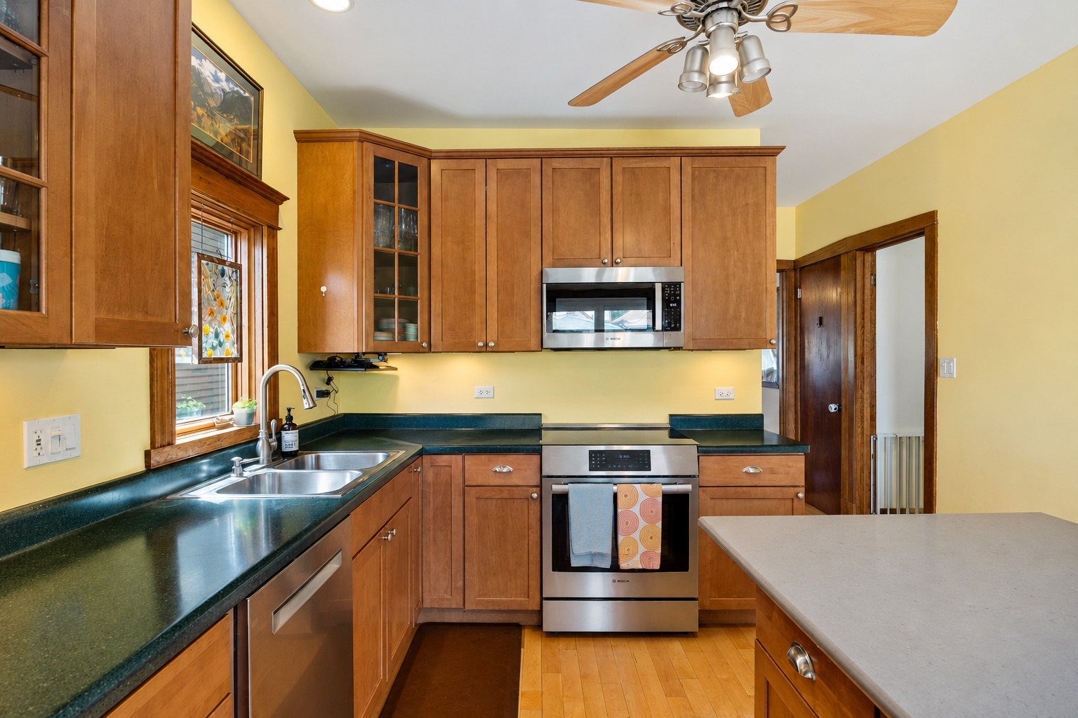 5236 West Cuyler Avenue Chicago IL 60641