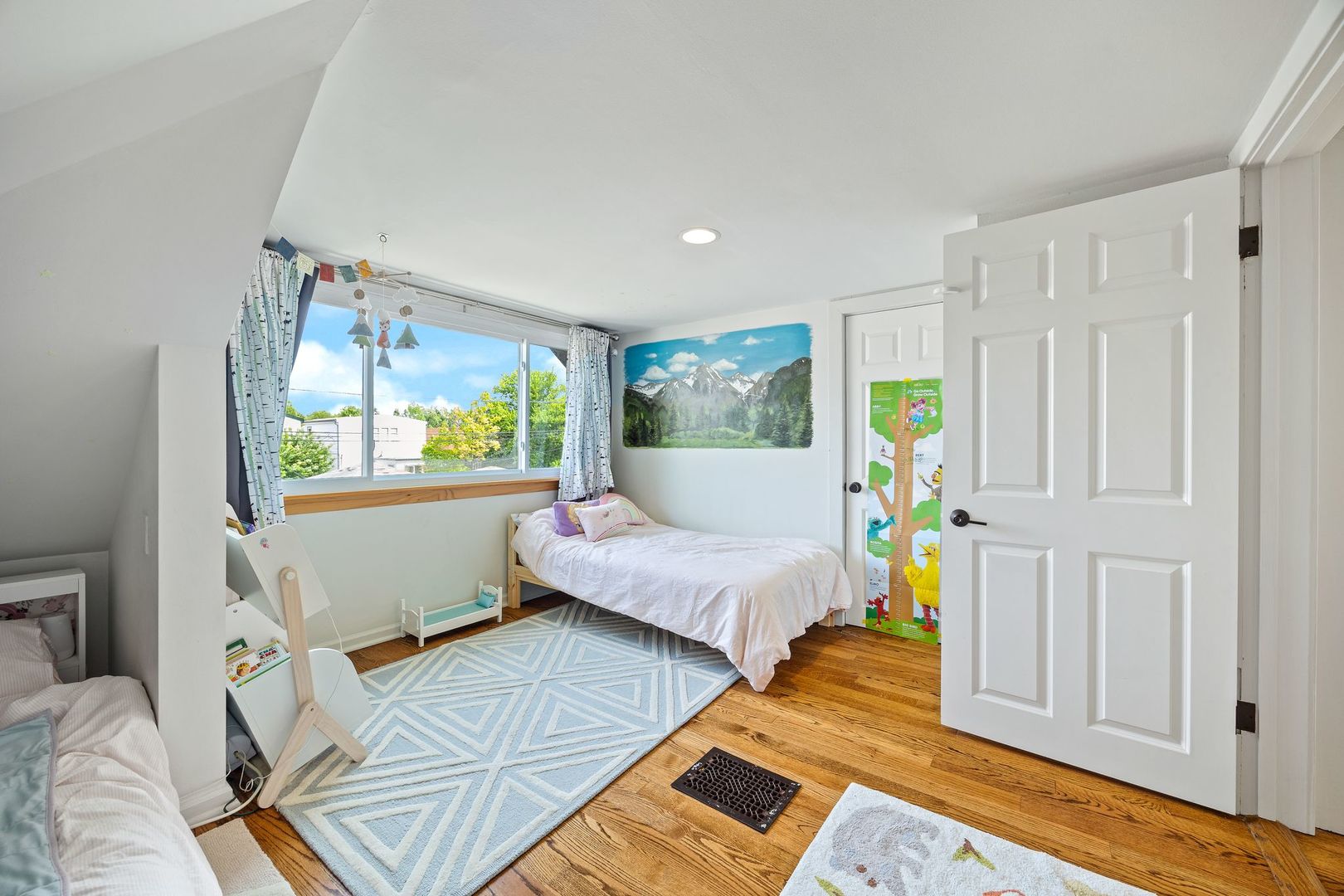5236 West Cuyler Avenue Chicago IL 60641