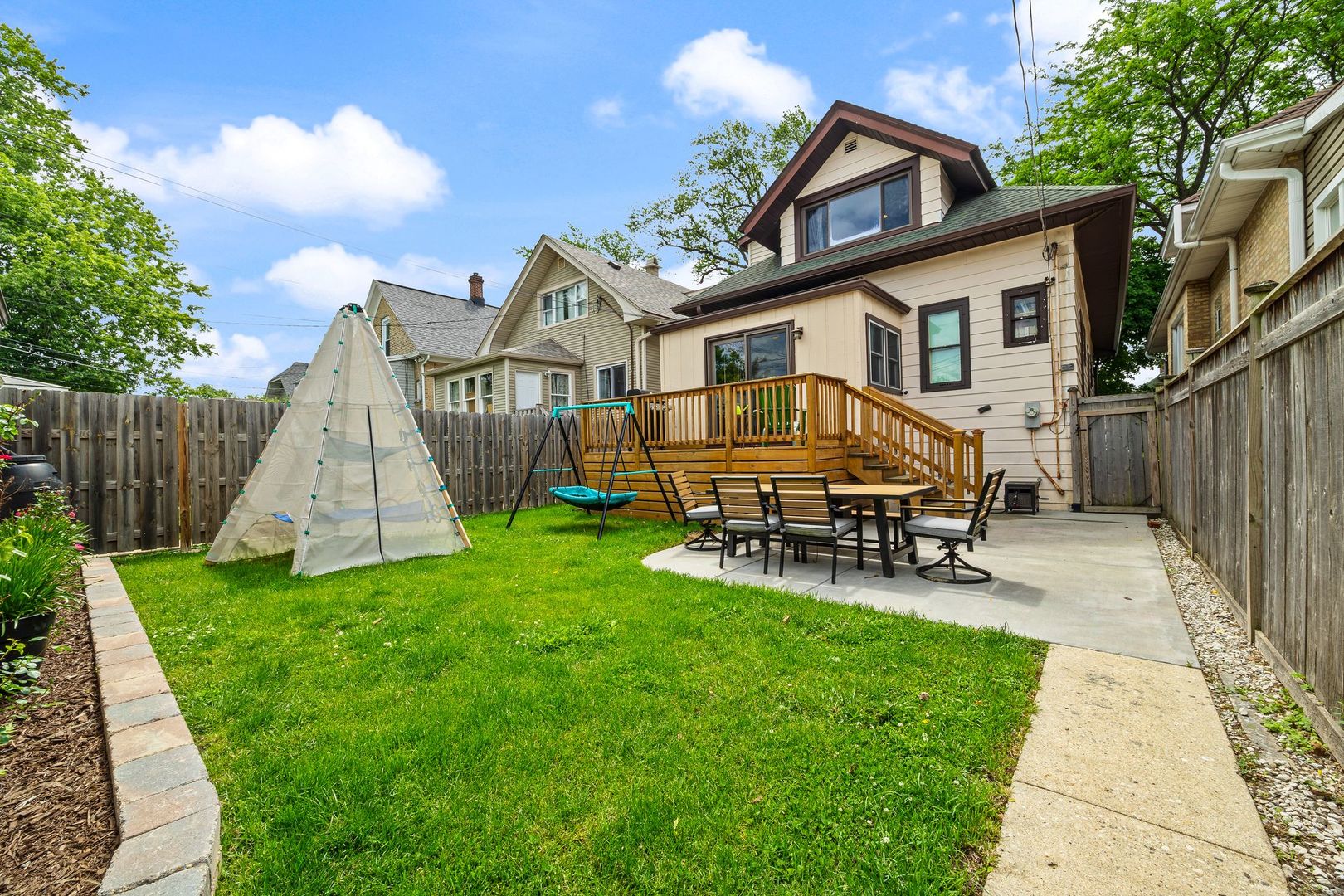 5236 West Cuyler Avenue Chicago IL 60641