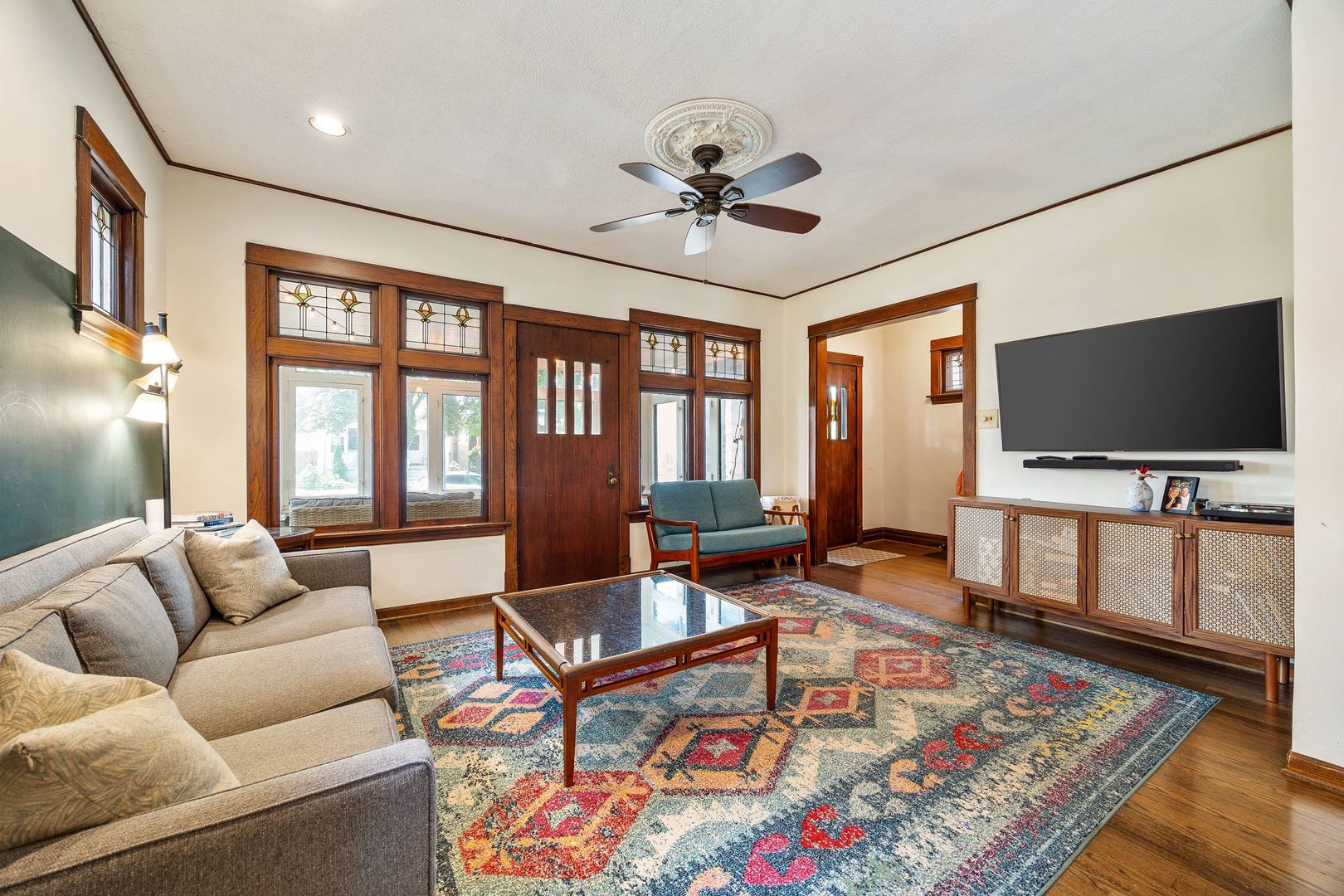 5236 West Cuyler Avenue Chicago IL 60641