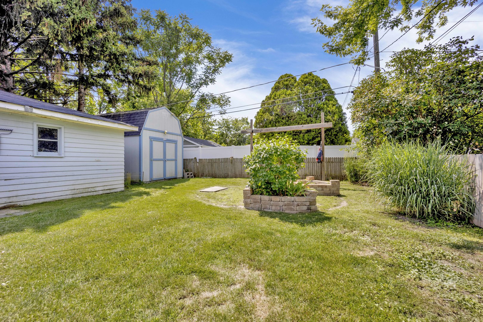 340 South Lodge Lane Lombard IL 60148