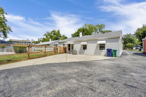 340 South Lodge Lane Lombard IL 60148