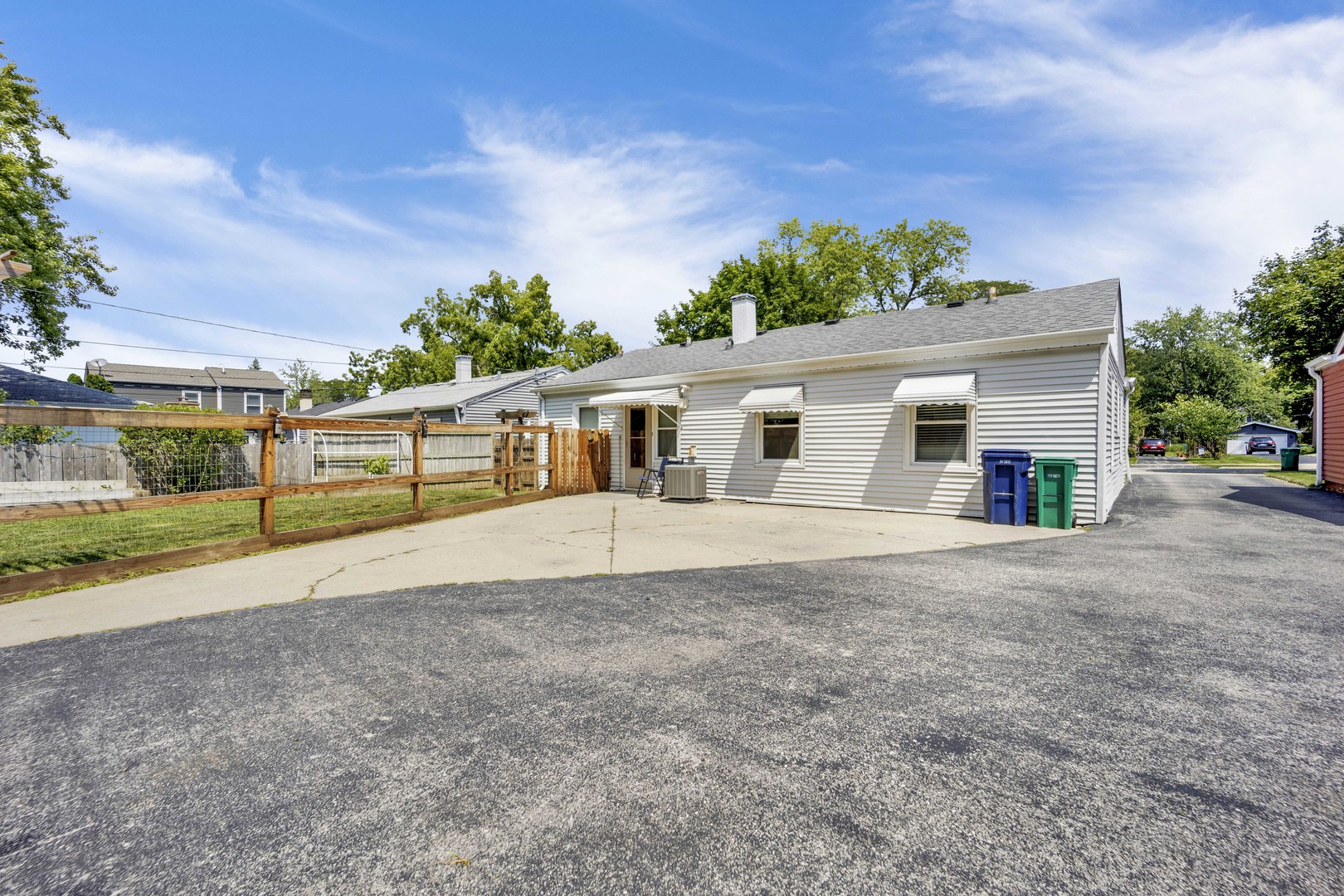 340 South Lodge Lane Lombard IL 60148