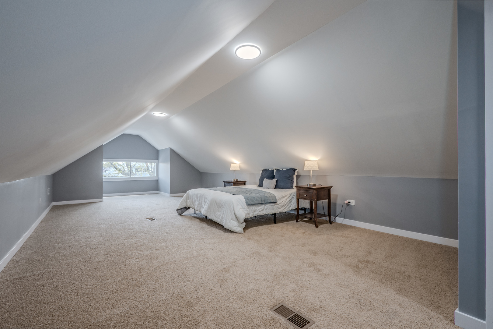 7832 South Eberhart Avenue Chicago IL 60619