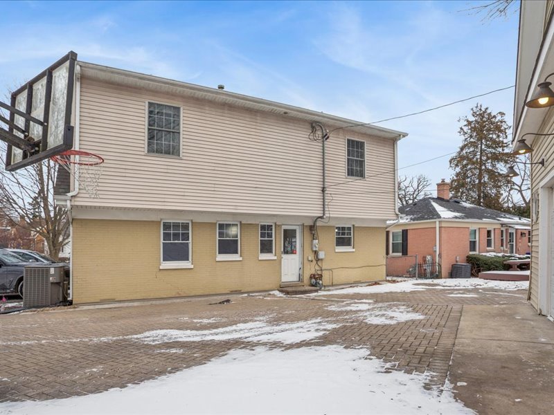 701 Willis Street Glen Ellyn IL 60137