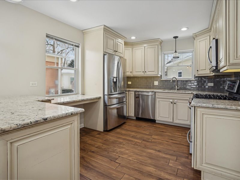 701 Willis Street Glen Ellyn IL 60137