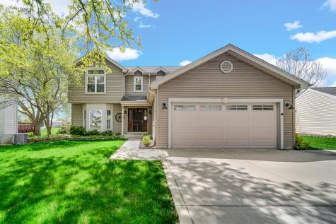 1188 Brookstone Drive Carol Stream IL 60188