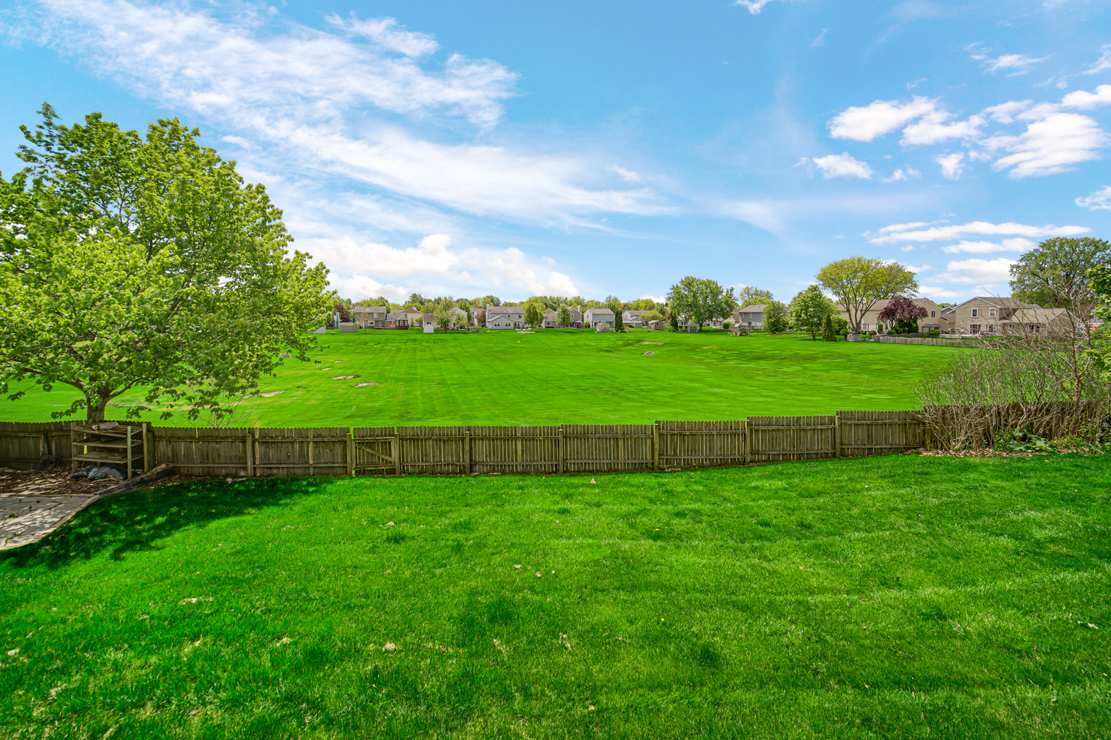 1188 Brookstone Drive Carol Stream IL 60188