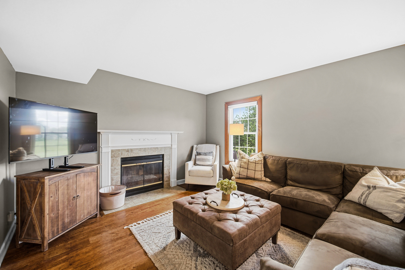 1188 Brookstone Drive Carol Stream IL 60188