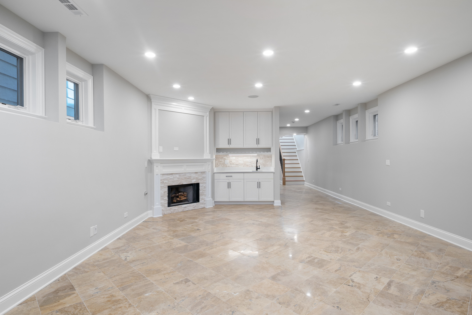 5054 North Claremont Avenue Chicago IL 60625
