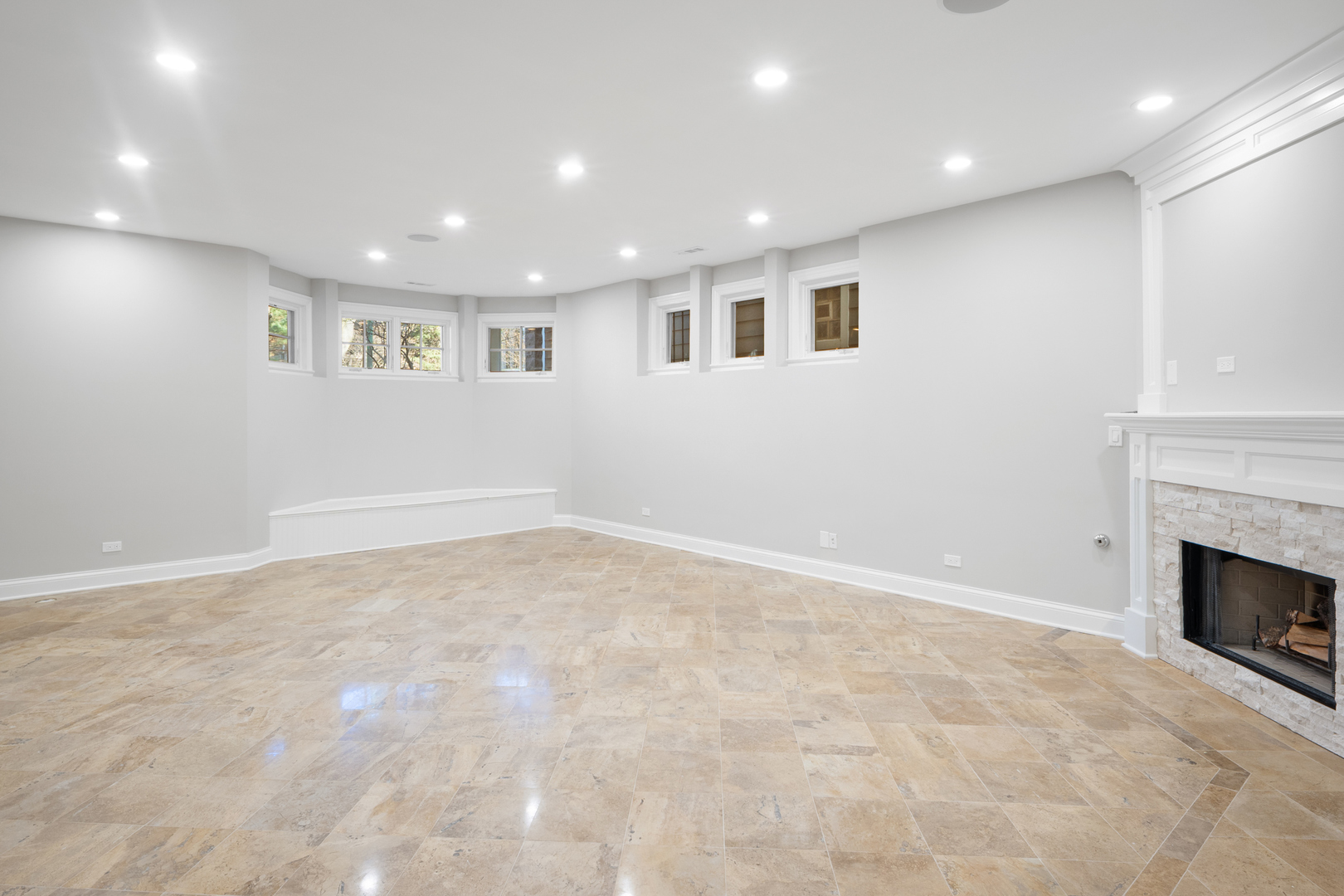 5054 North Claremont Avenue Chicago IL 60625