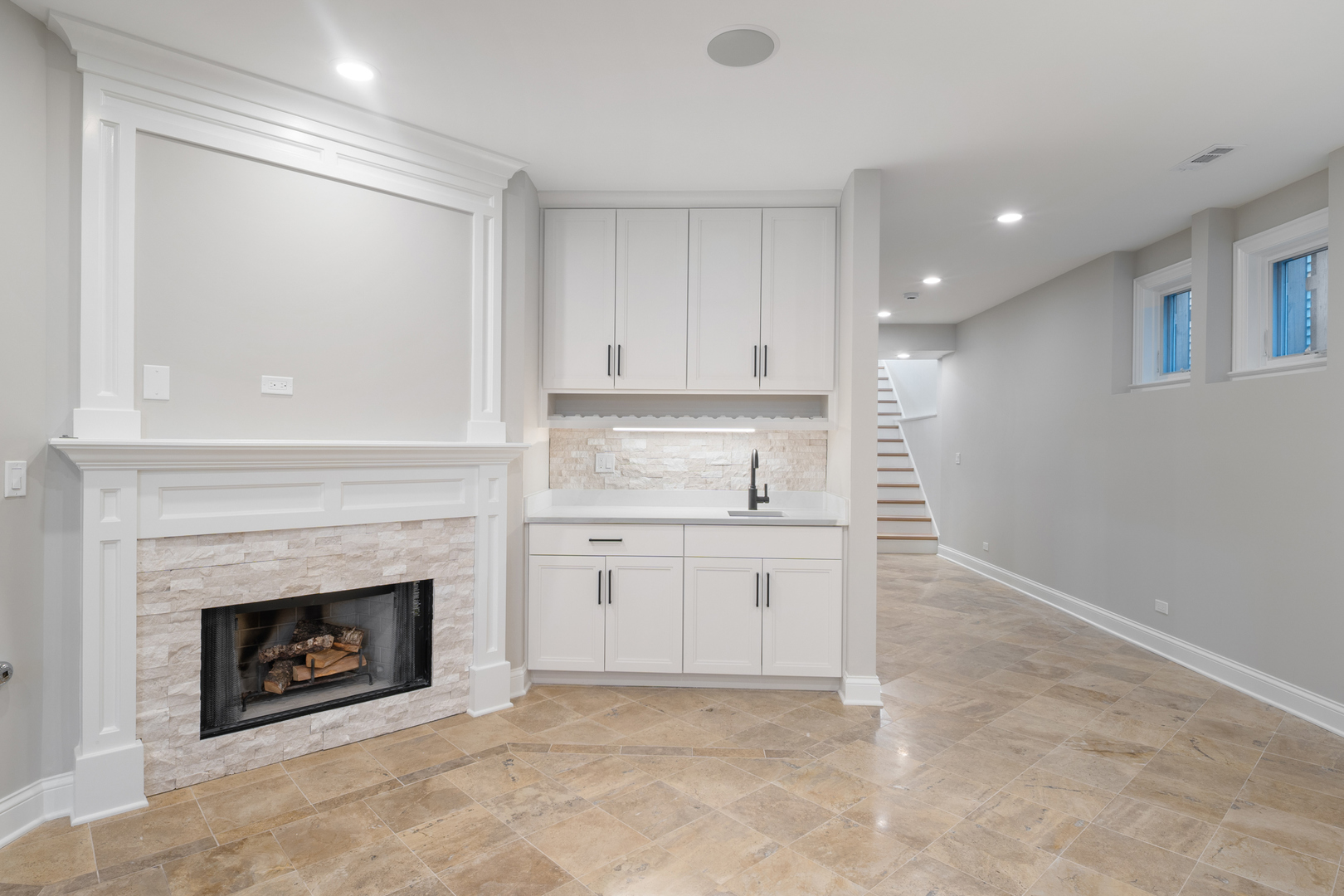 5054 North Claremont Avenue Chicago IL 60625