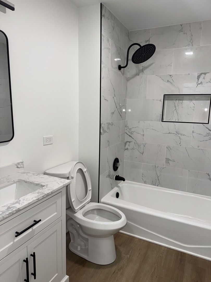 806 Wildwood Court Oak Brook IL 60523