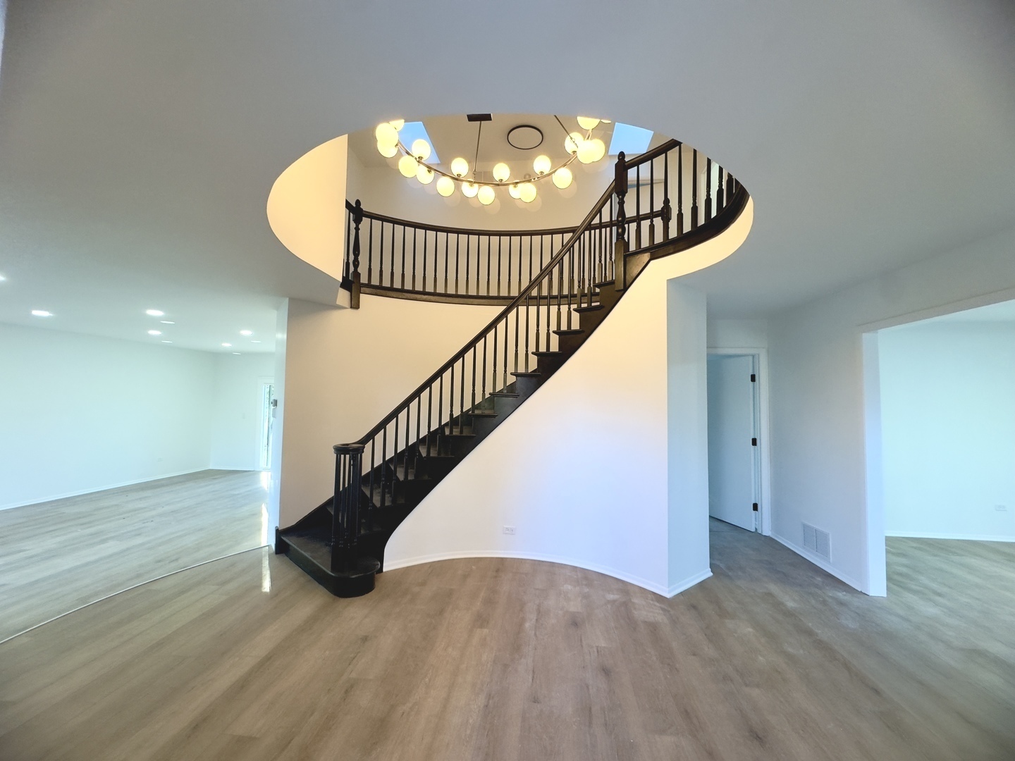 806 Wildwood Court Oak Brook IL 60523