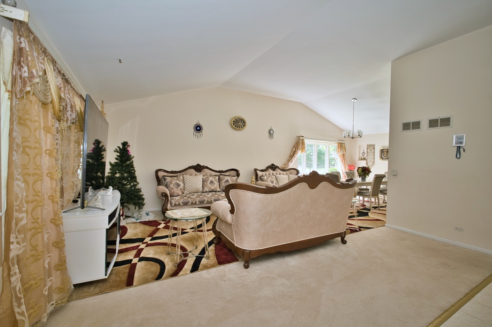 4454 Concord Lane Skokie IL 60076