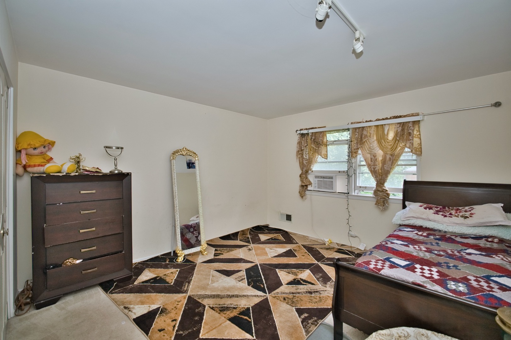 4454 Concord Lane Skokie IL 60076