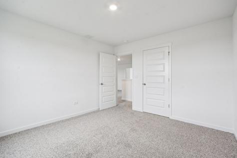 1874 Keating Drive Aurora IL 60503