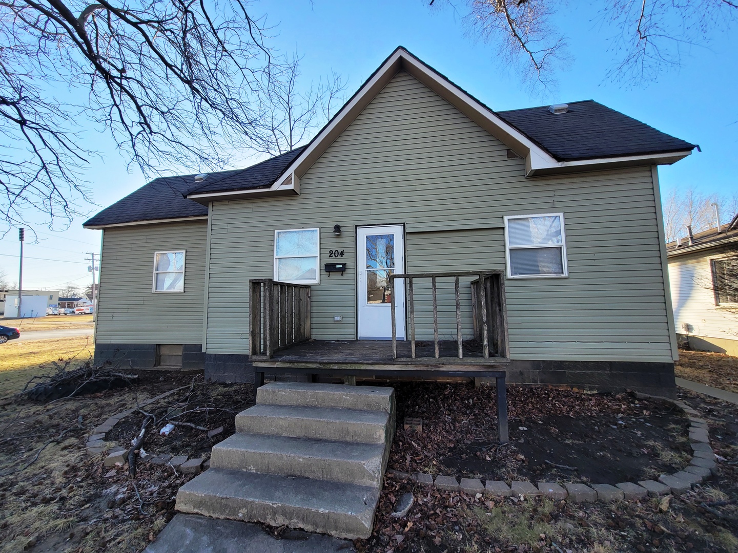 204 North Sycamore Street Villa Grove IL 61956