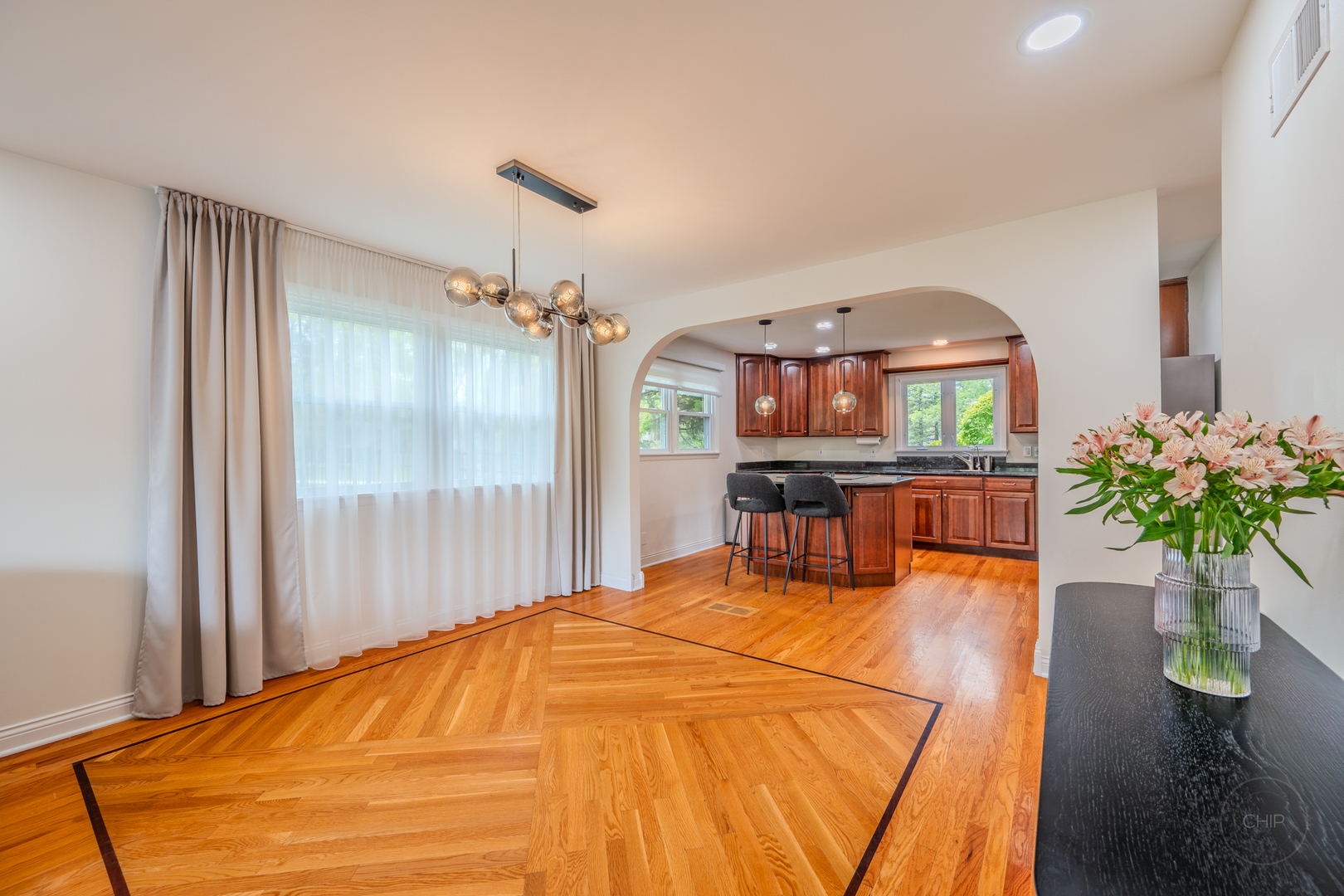 10S220 Alan Road Naperville IL 60564