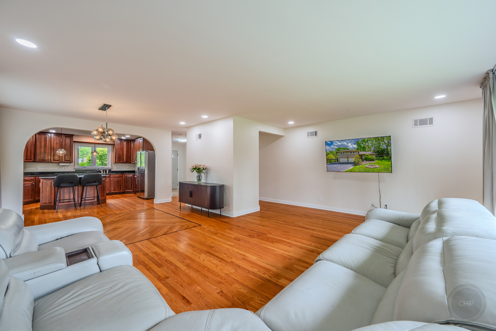 10S220 Alan Road Naperville IL 60564