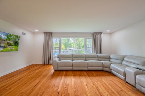 10S220 Alan Road Naperville IL 60564