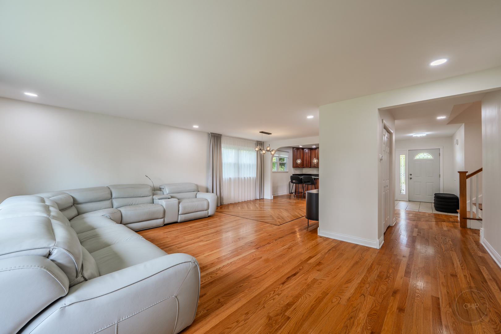 10S220 Alan Road Naperville IL 60564