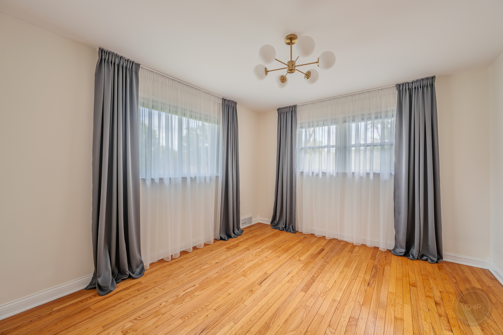 10S220 Alan Road Naperville IL 60564