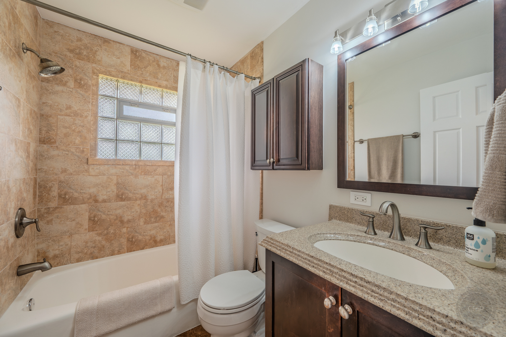 10S220 Alan Road Naperville IL 60564
