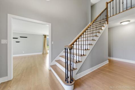 980 Persimmon Court St. Charles IL 60174
