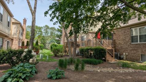 233 Lorraine Circle Bloomingdale IL 60108