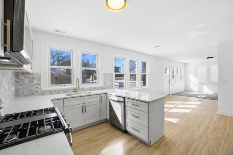 2908 Oakwood Avenue Mchenry IL 60051