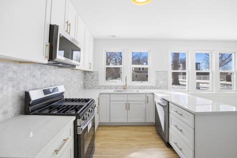 2908 Oakwood Avenue Mchenry IL 60051