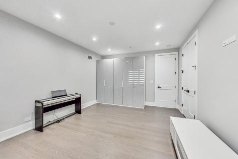 1331 Pfingsten Road Northbrook IL 60062