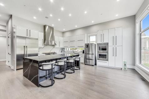 1331 Pfingsten Road Northbrook IL 60062