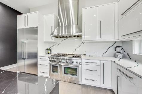 1331 Pfingsten Road Northbrook IL 60062