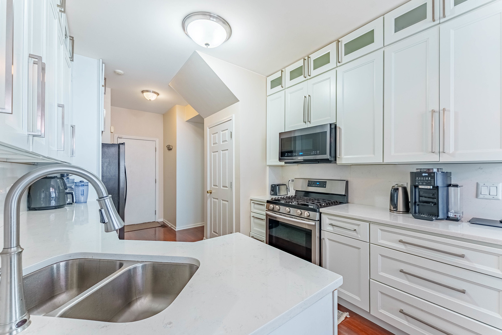 1748 Windward Avenue Naperville IL 60563