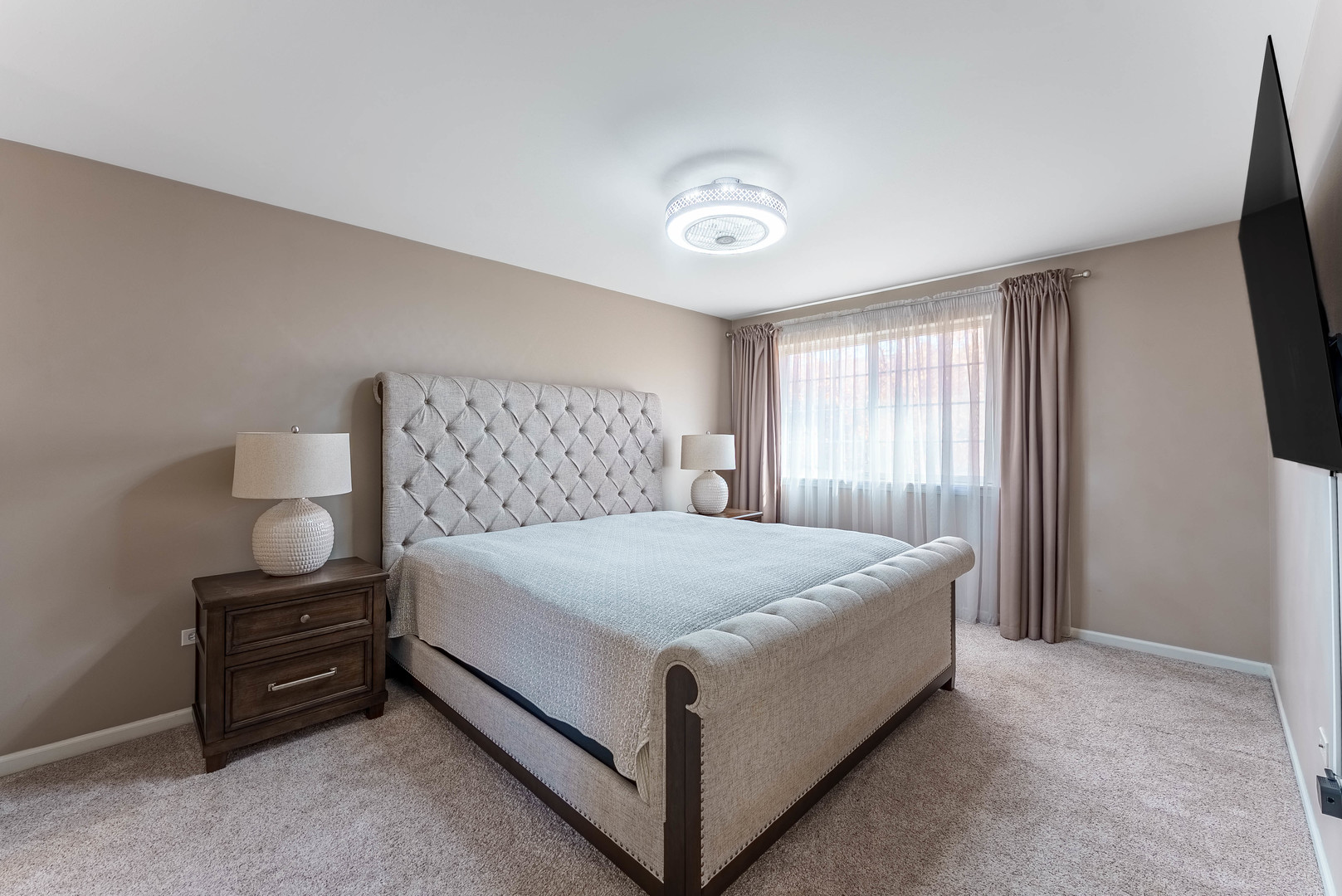 1748 Windward Avenue Naperville IL 60563