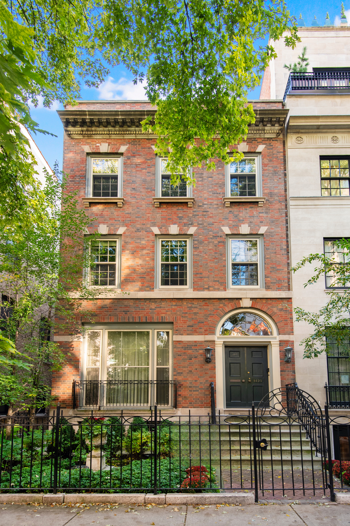 1425 North State Parkway Chicago IL 60610