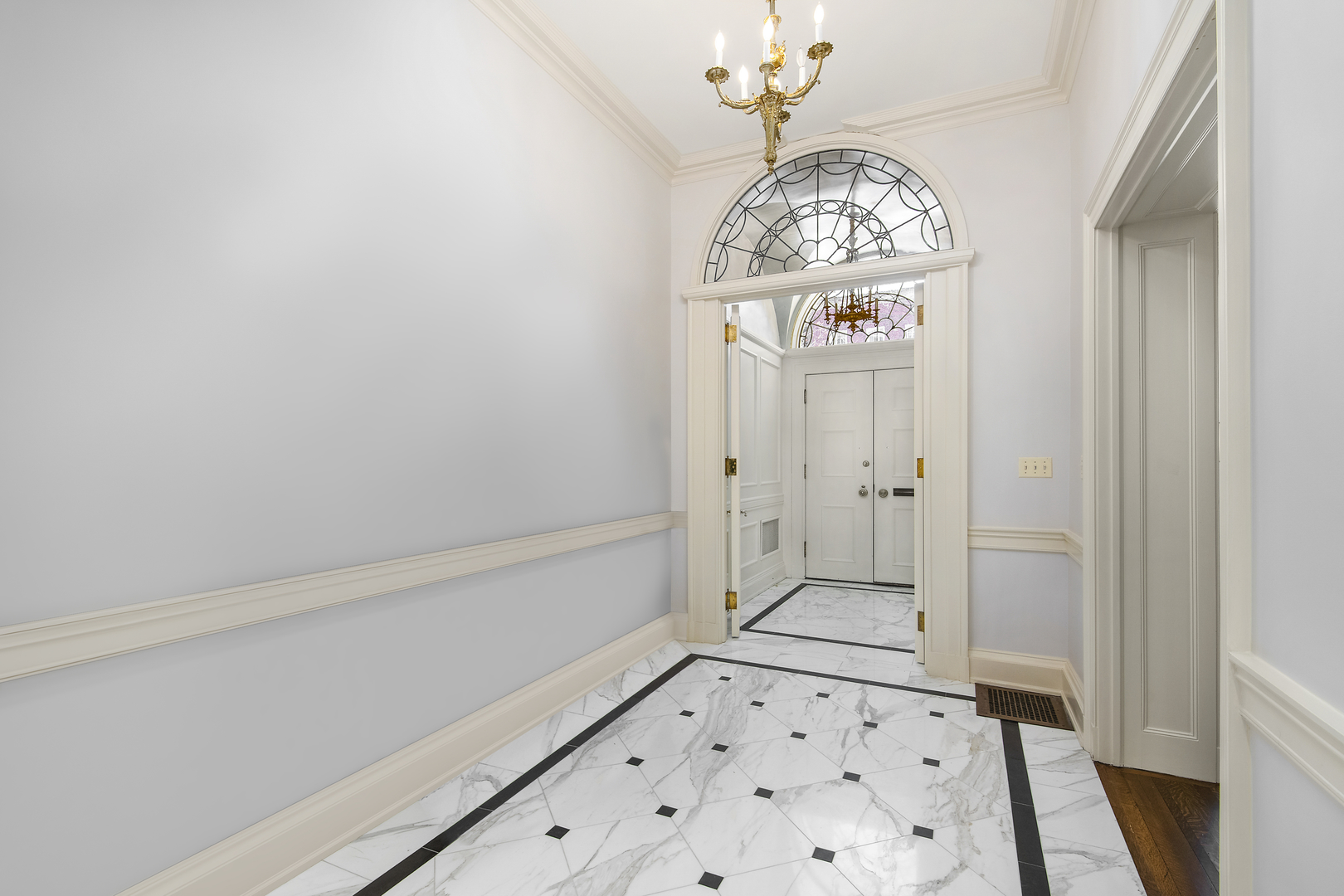 1425 North State Parkway Chicago IL 60610