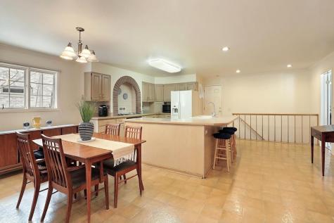 1305 Stratford Road Deerfield IL 60015