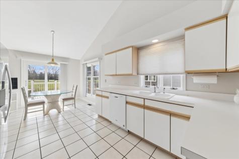 613 Rose Lane Bartlett IL 60103